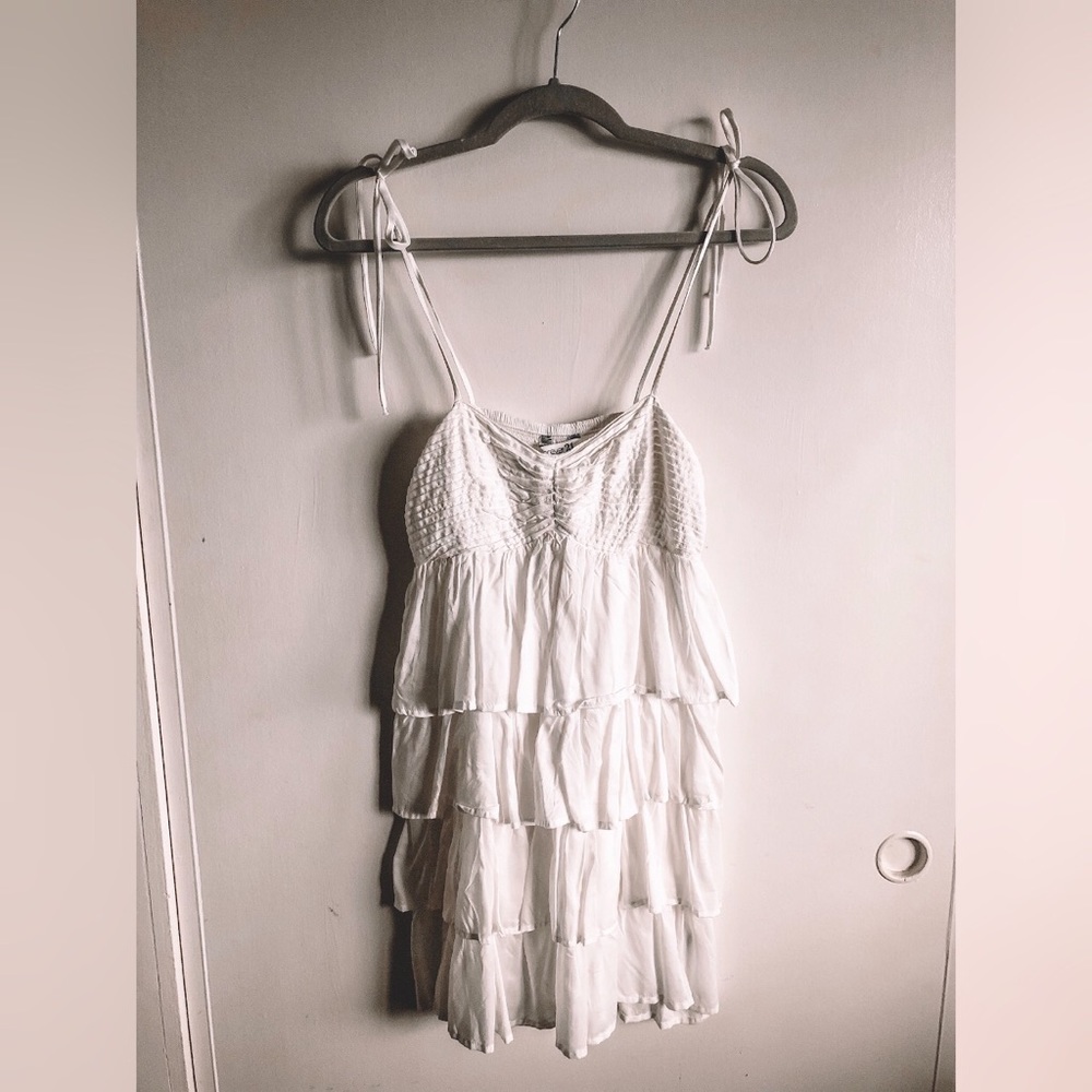 🌸SOLD🌸White Tiered Sweetheart Dress